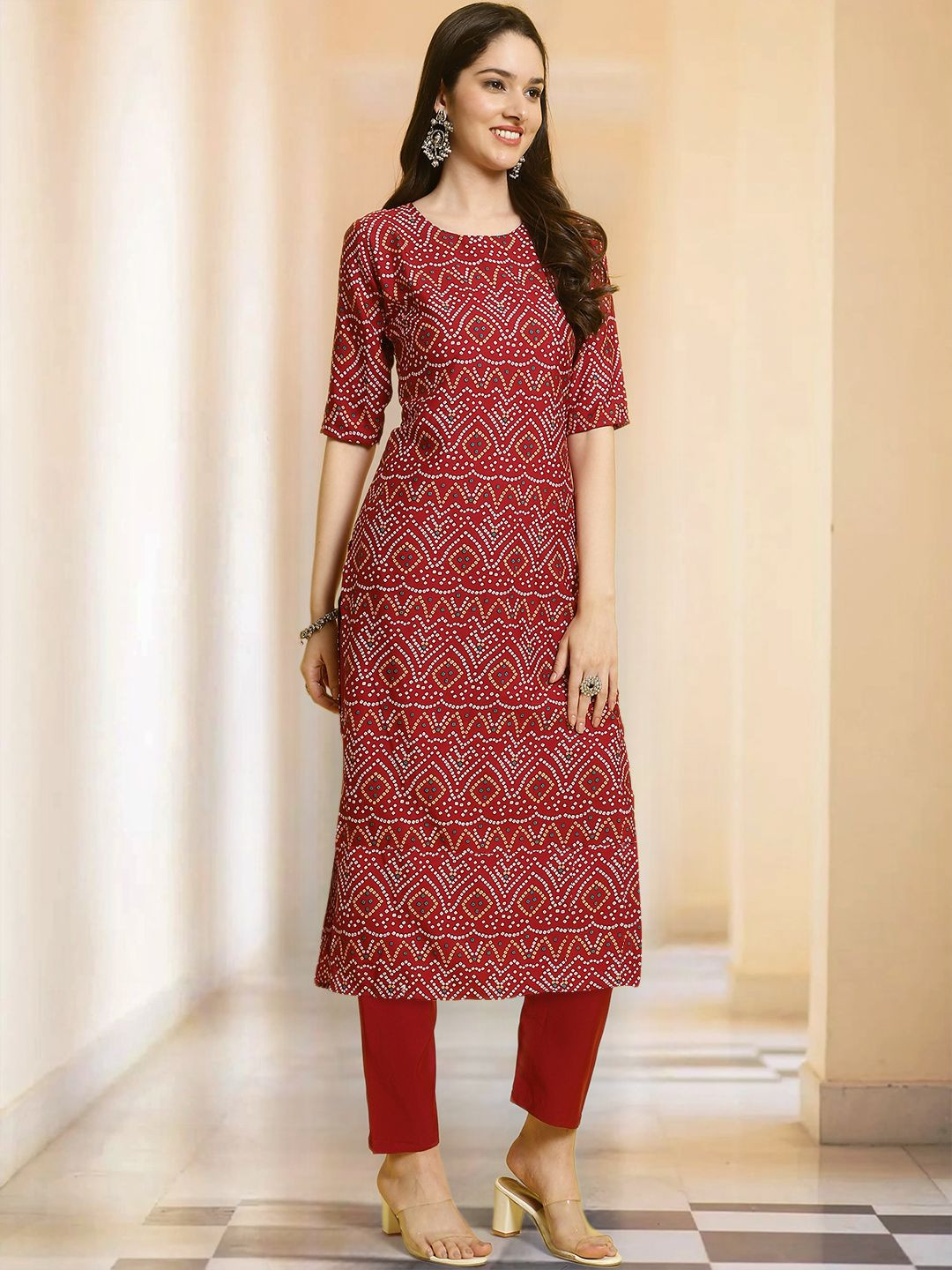 

7Threads Bandhani Printed Round Neck Straight Kurta With Trouser, Maroon