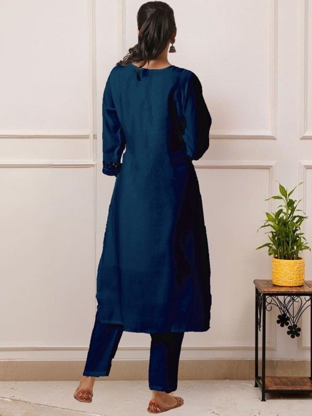 

Siya Fashion Floral Embroidered Straight Kurta with Trousers and Dupatta, Blue