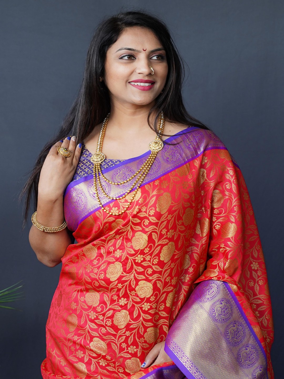 

Royal Rajgharana Saree Floral Woven Design Zari Silk Cotton Kanjeevaram Sarees, Red
