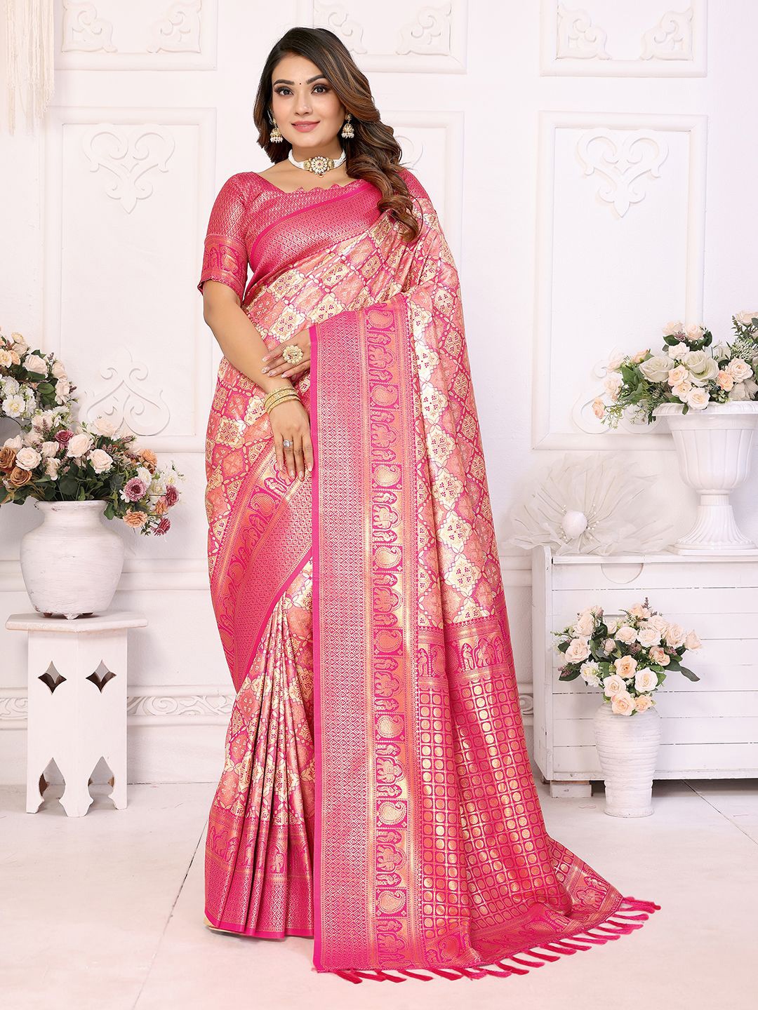 

Panzora Floral Zari Silk Blend Designer Banarasi Saree, Pink