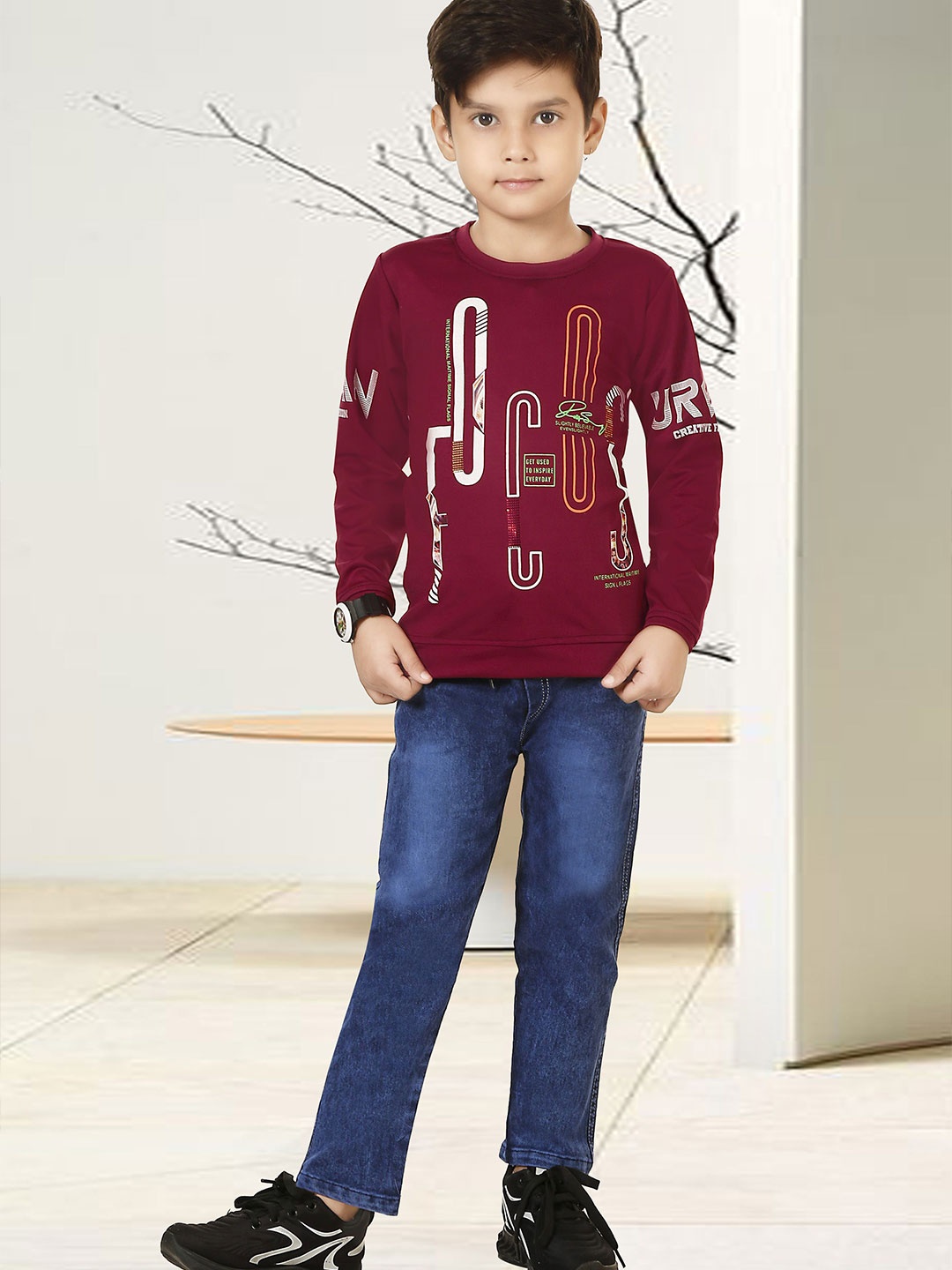 

LUCII Boys Printed Long Sleeves Sweatshirt With Jeans, Maroon