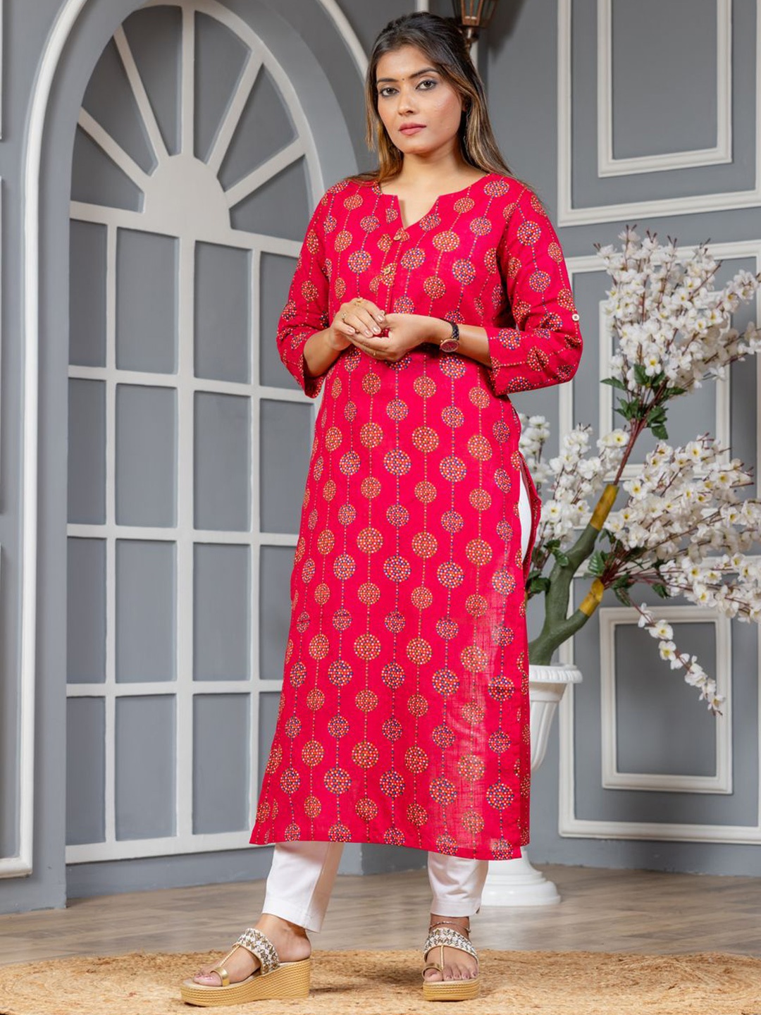 

Ellazia Floral Printed Notch Neck Cotton Straight Kurta, Pink