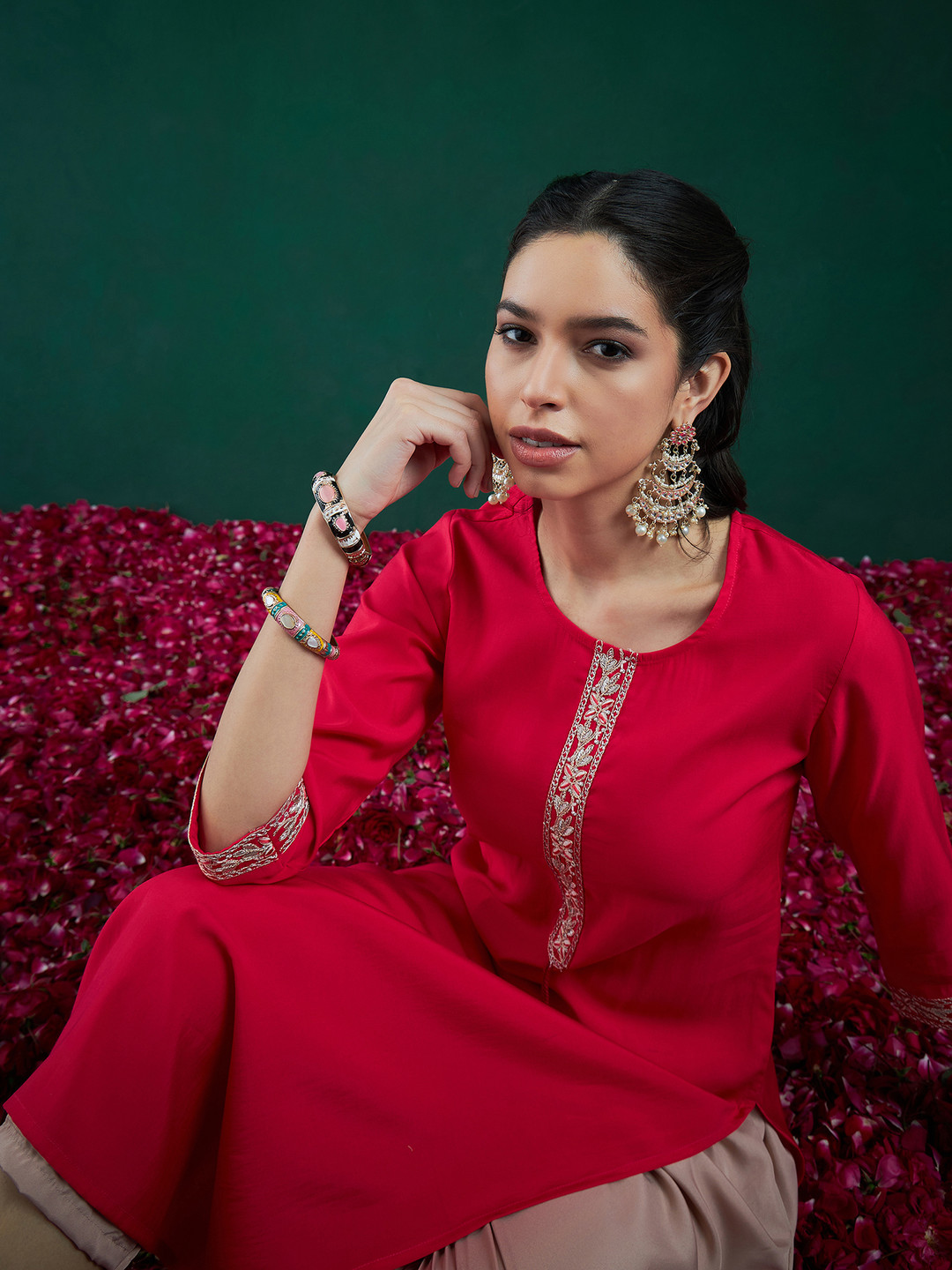 

Indo Era Women Floral Cold-Shoulder Sleeves Chanderi Silk Kurta, Pink