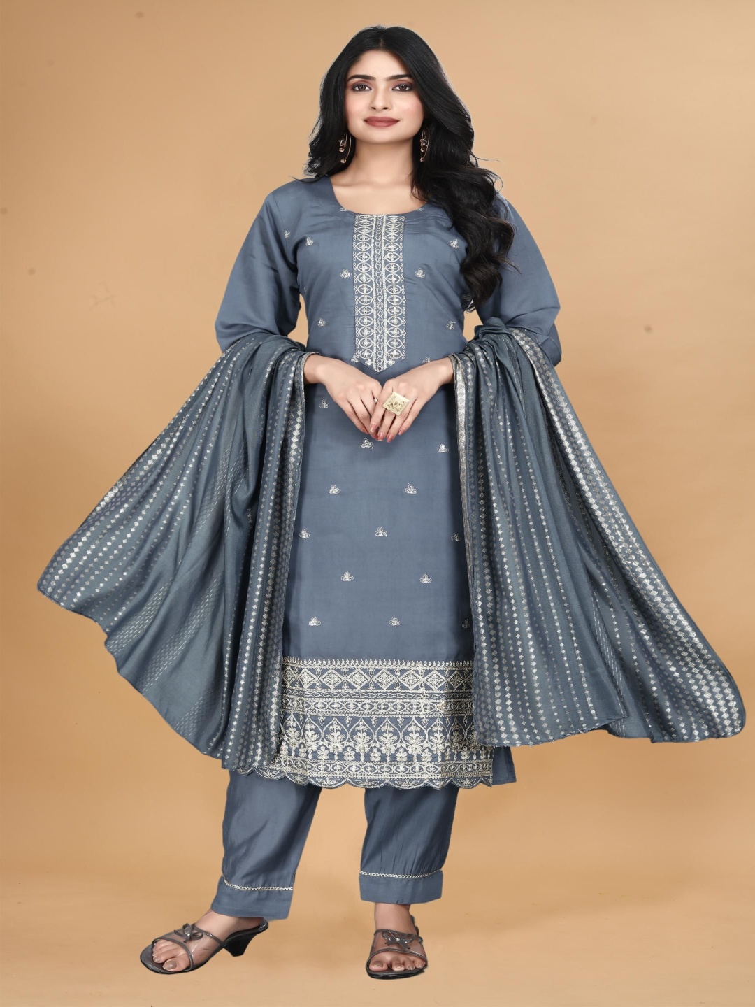 

FVD Floral Embroidered Sequinned Chanderi Silk Straight Kurta With Trousers And Dupatta, Grey