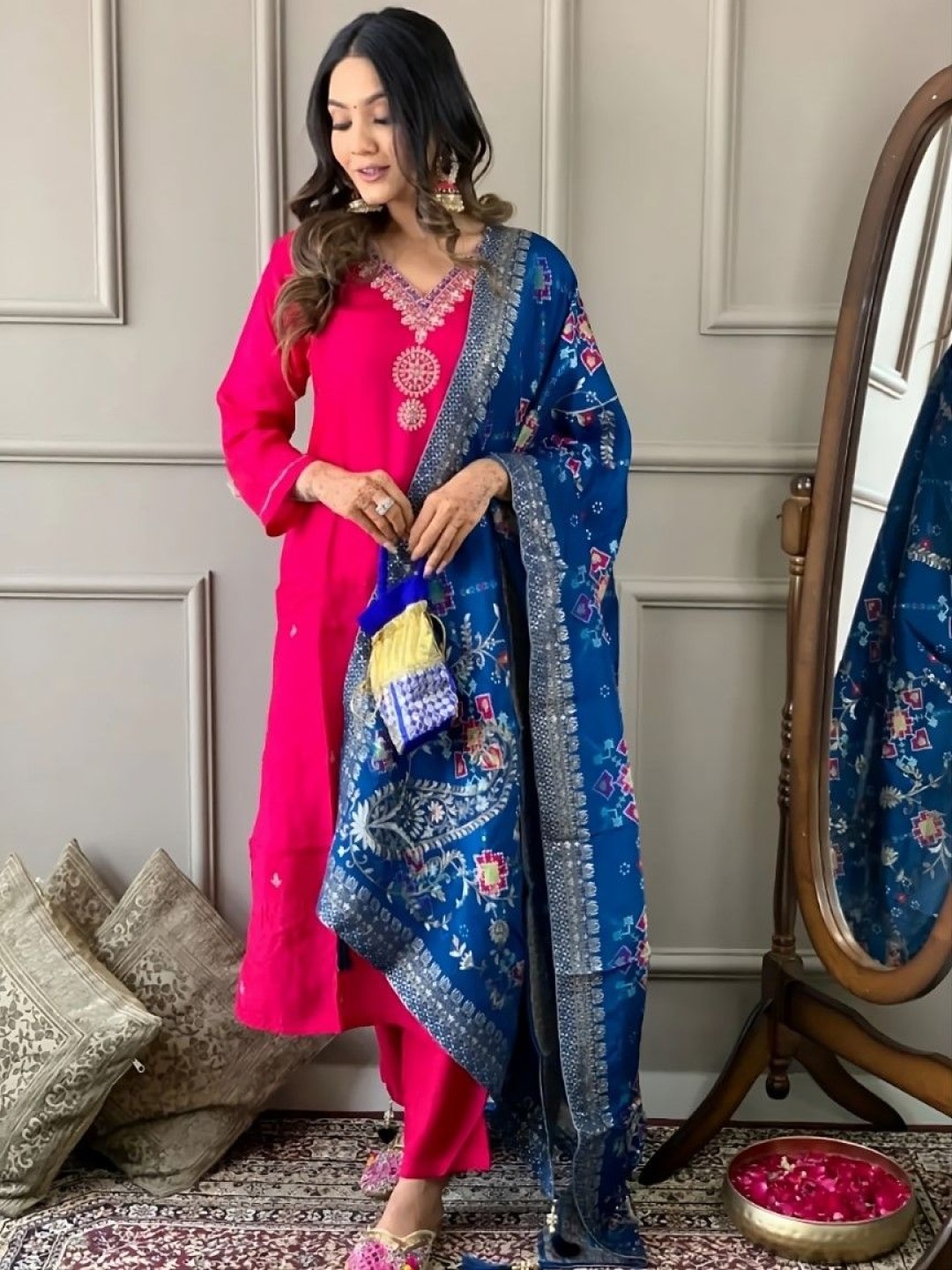 

Siya Fashion Floral Embroidered Thread Work Straight Kurta With Trouser & Dupatta, Pink