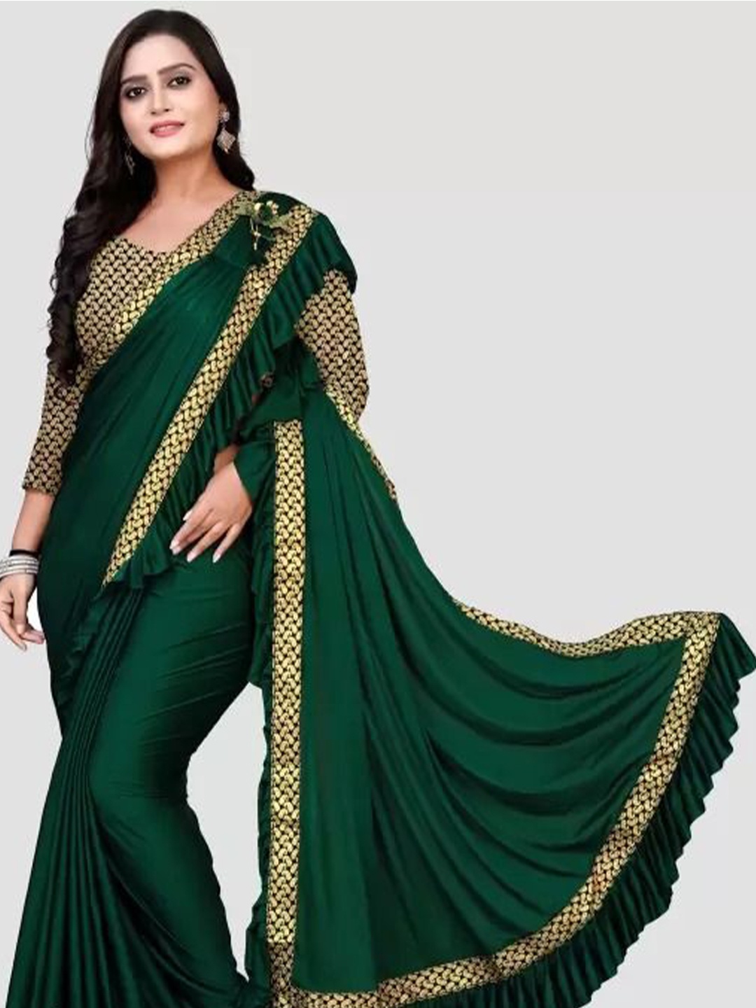 

SAADHVI Embellished Designer Saree, Green