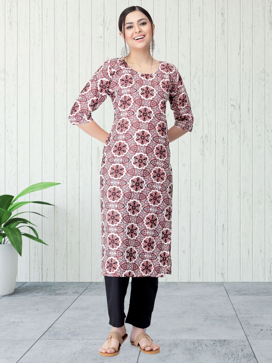 

7Threads Floral Printed Round Neck Kurta With Trouser, Red