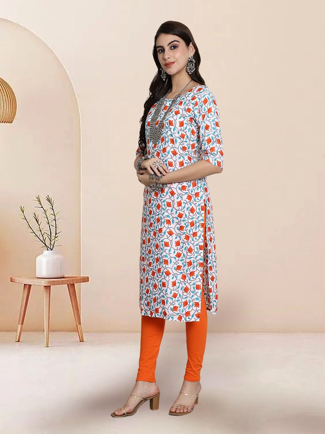 

7Threads Selection Of 5 Floral Printed Round Neck Straight Kurtas, White