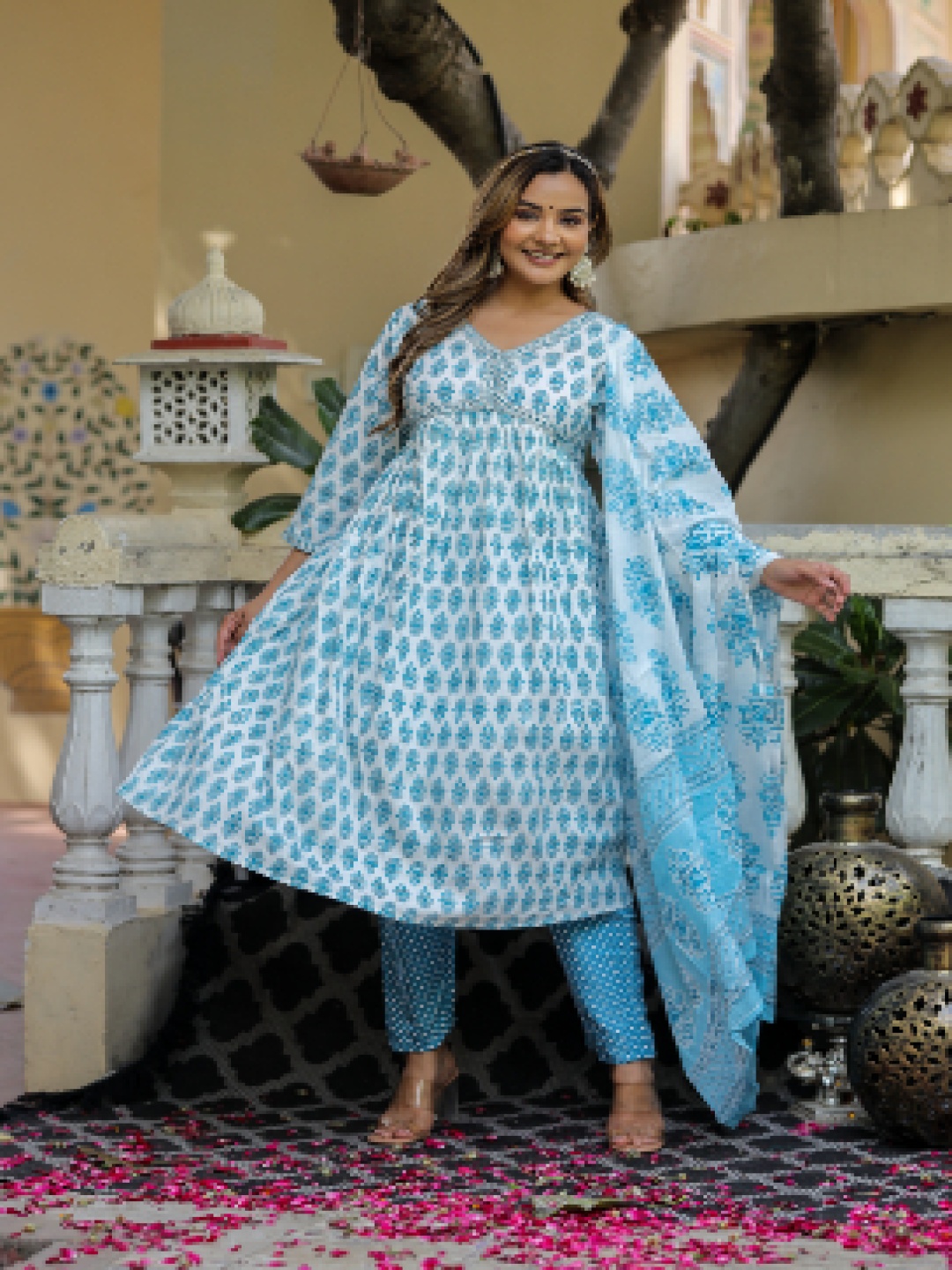 

BAIRAJ Women Floral Printed Regular Sequinned Kurta with Trousers & With Dupatta, White