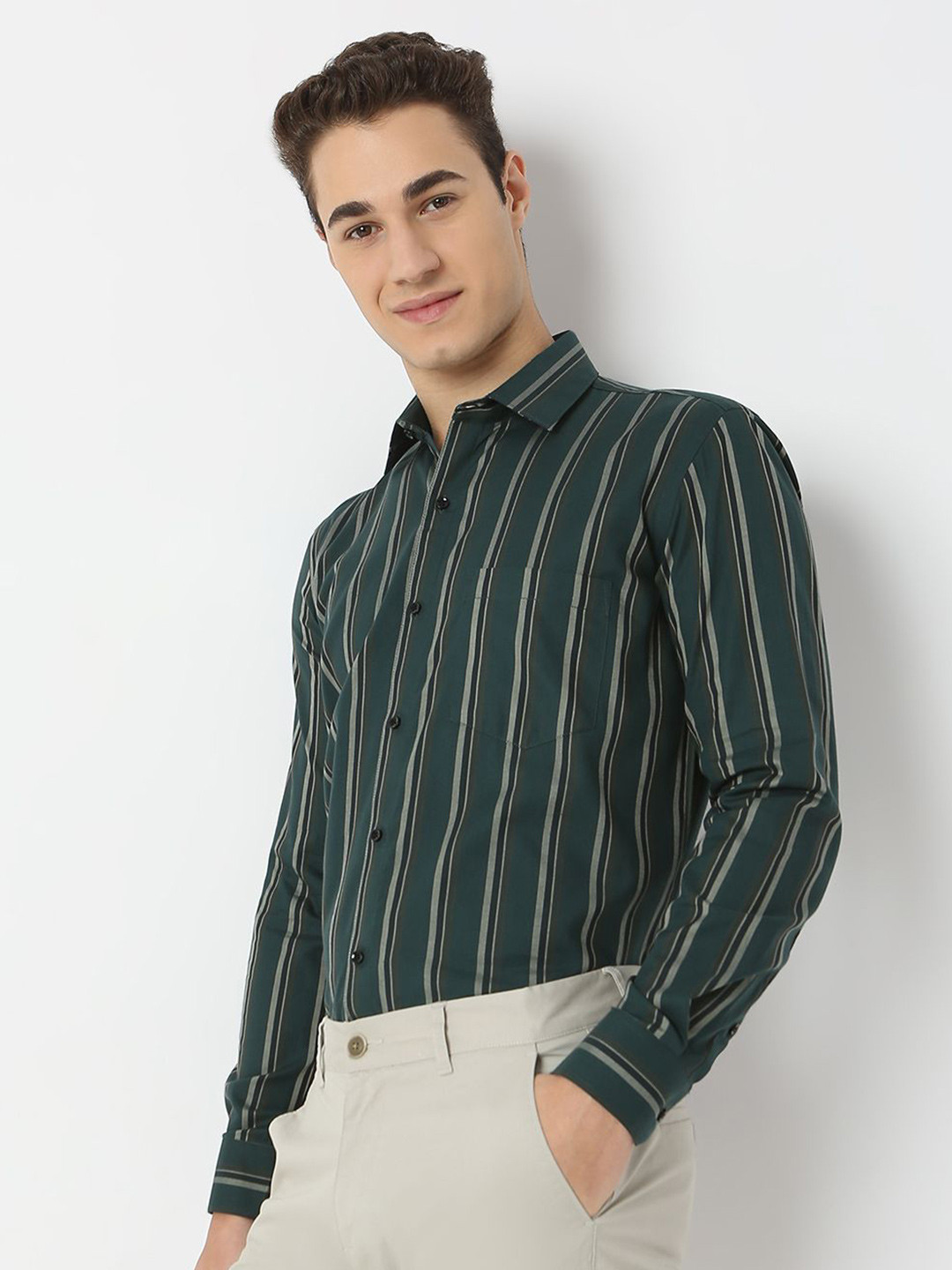 

MARK & ALBERT Men Classic Slim Fit Cutaway Collar Vertical Striped Cotton Formal Shirt, Green