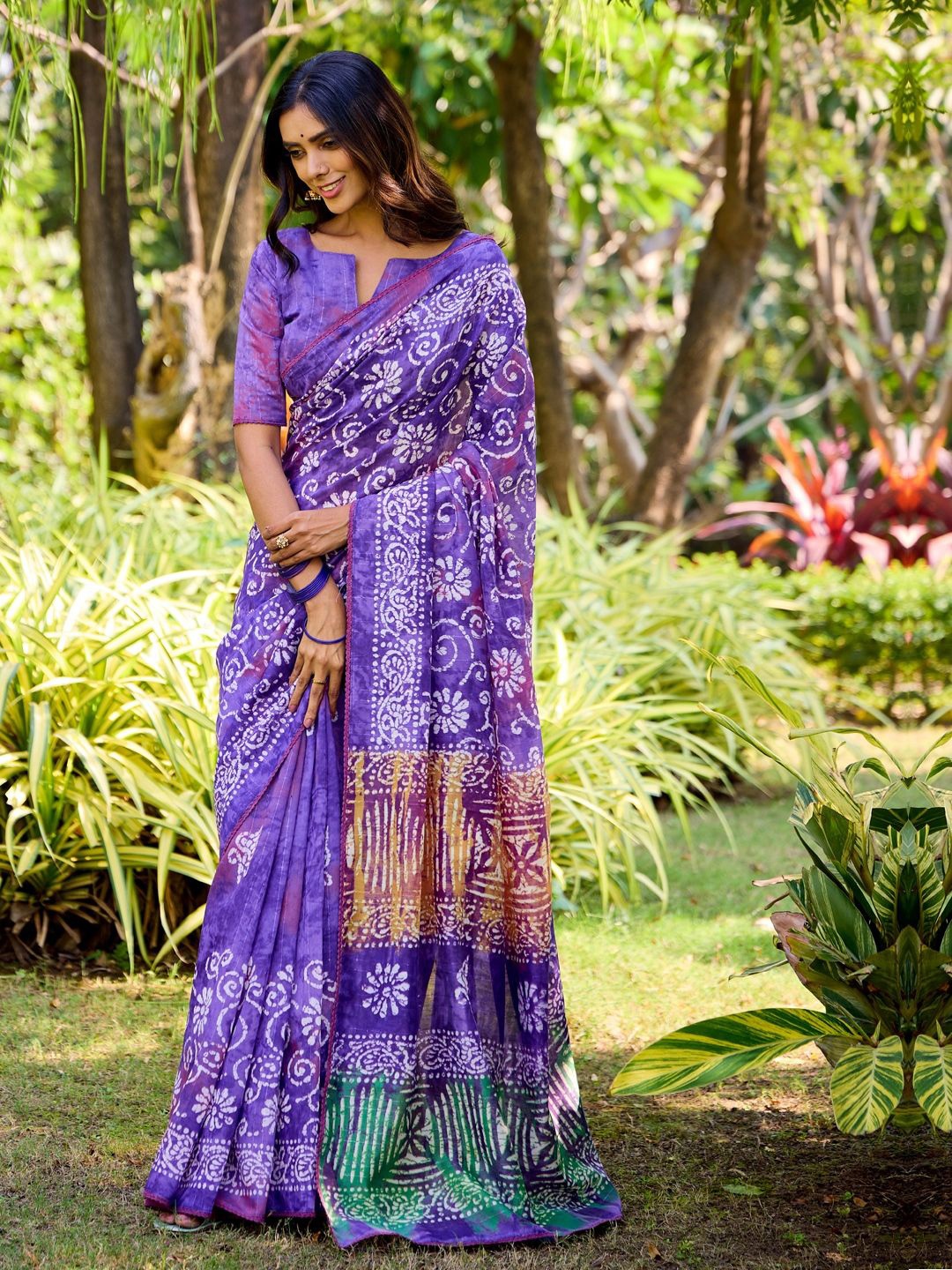 

CHUDIYA Batik Embroidered Pure Cotton Ikat Saree, Purple