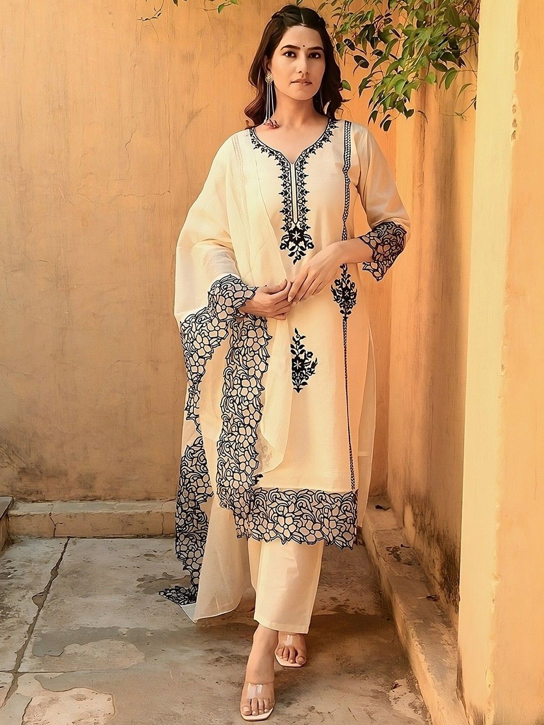 

GoSriKi Floral Embroidered Notch Neck Straight Kurta With Trouser And Dupatta, Cream