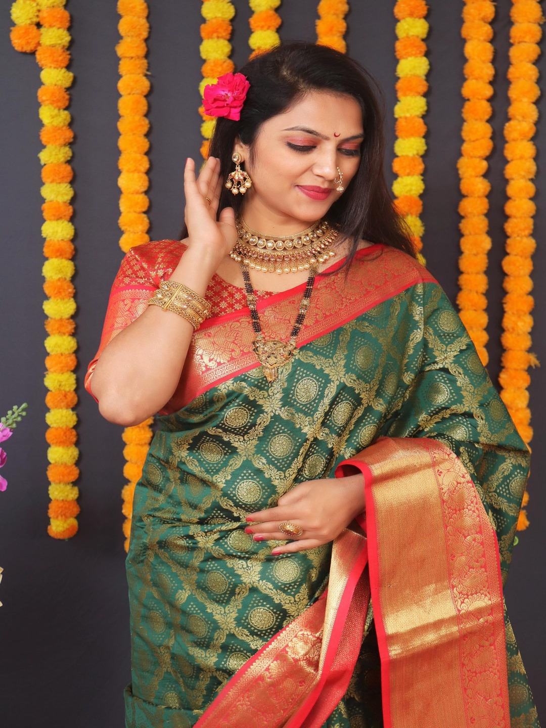 

Royal Rajgharana Saree Ethnic Woven Design Zari Silk Cotton Kanjeevaram Sarees, Green