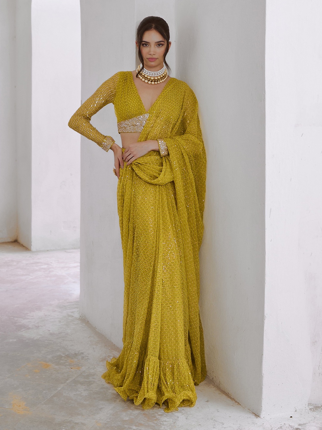 

Pallavi Jaipur Silk Blend Saree, Lime green