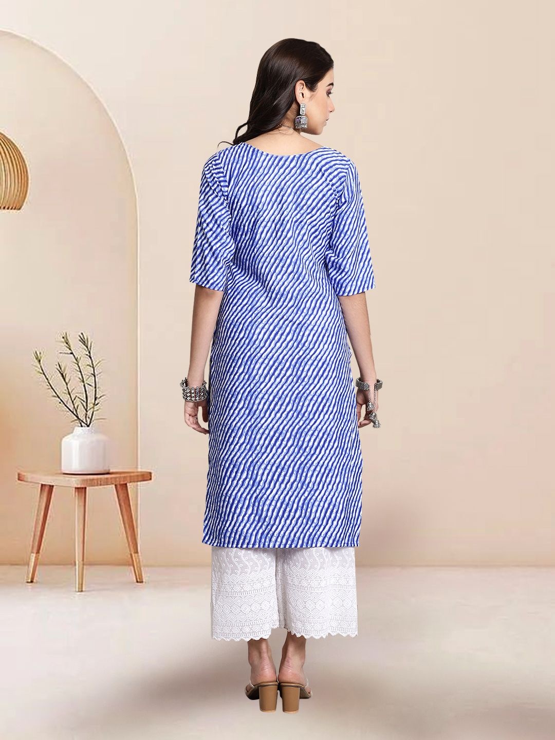 

7Threads Selection Of 4 Leheriya Printed Round Neck Straight Kurtas, Blue