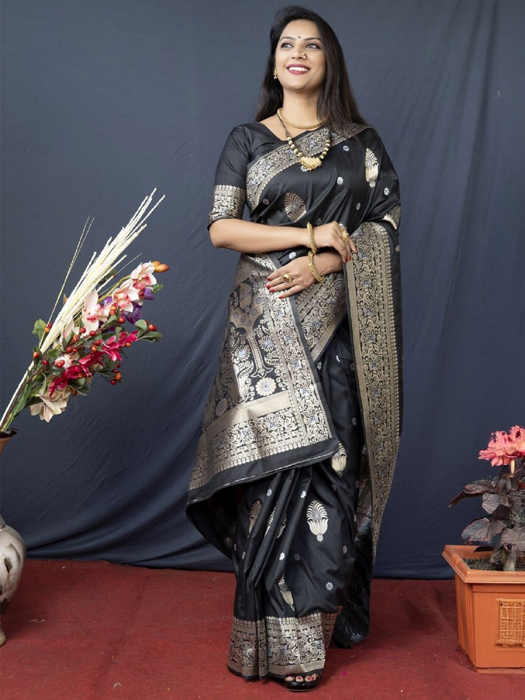 

A TO Z CART Woven Design Zari Silk Cotton Saree, Black
