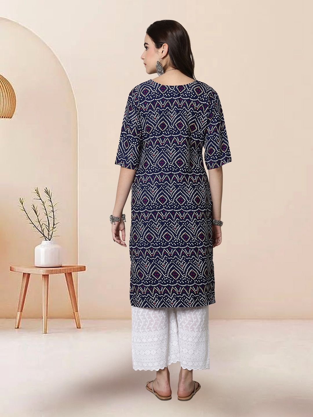 

7Threads Selection Of 4 Ethnic Motifs Printed Round Neck Kurtas, Black