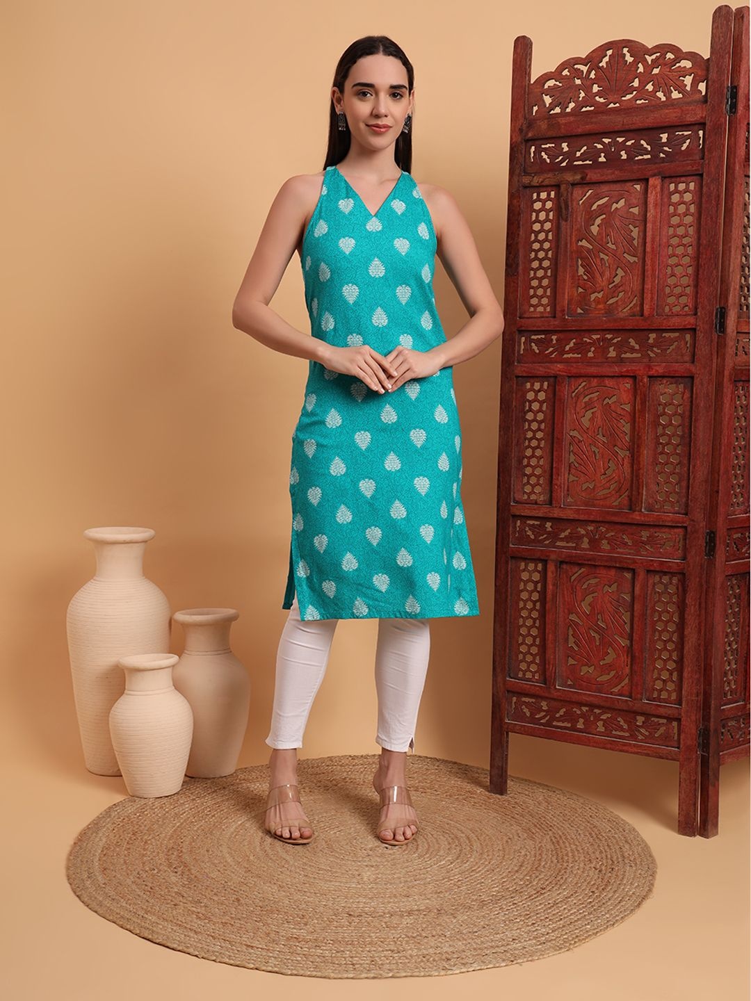 

Anouk Rustic Floral Printed Halter Neck Straight Kurta, Turquoise blue