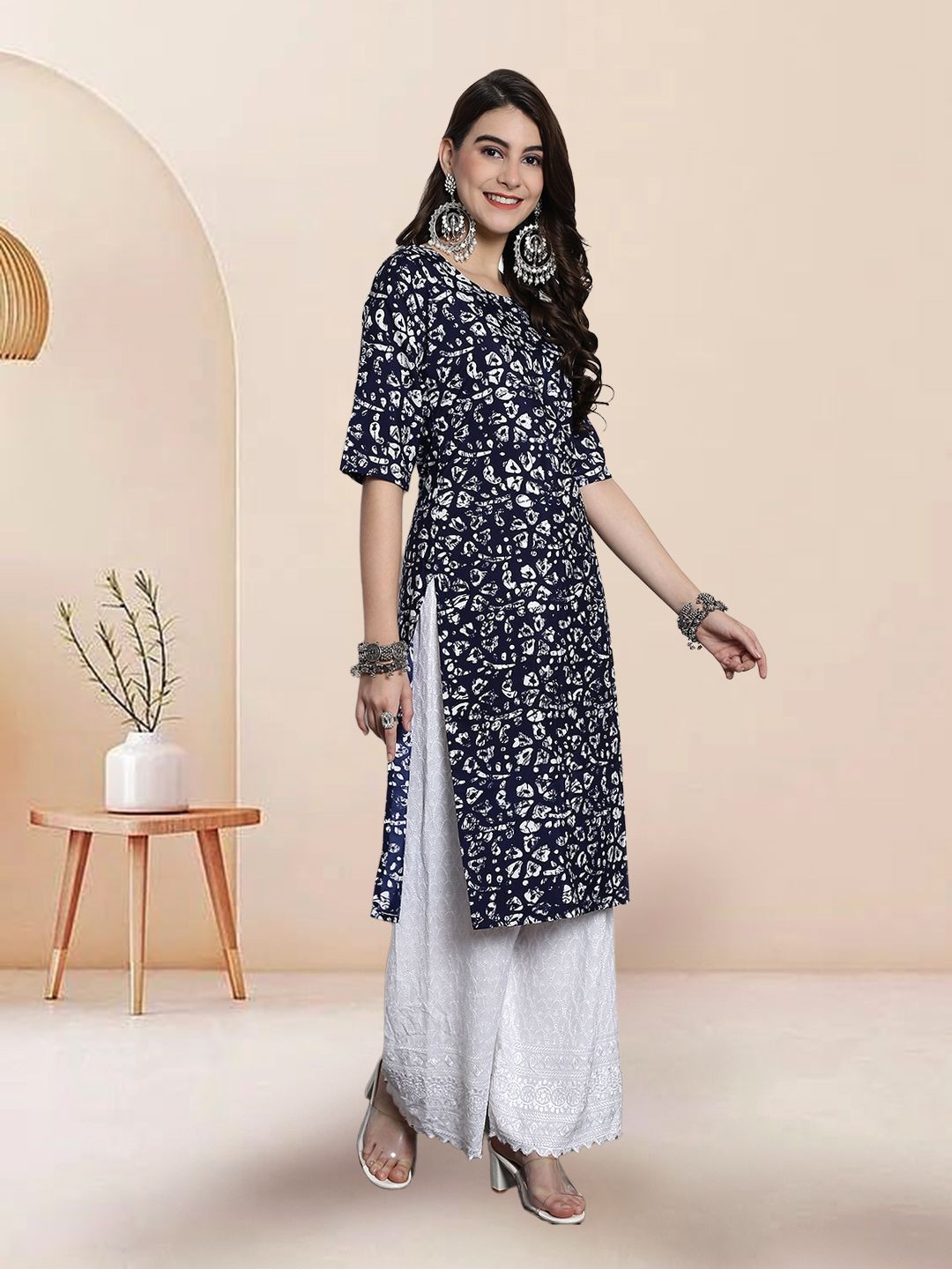 

7Threads Selection Of 2 Ethnic Motifs Printed Round Neck Straight Kurta, Black