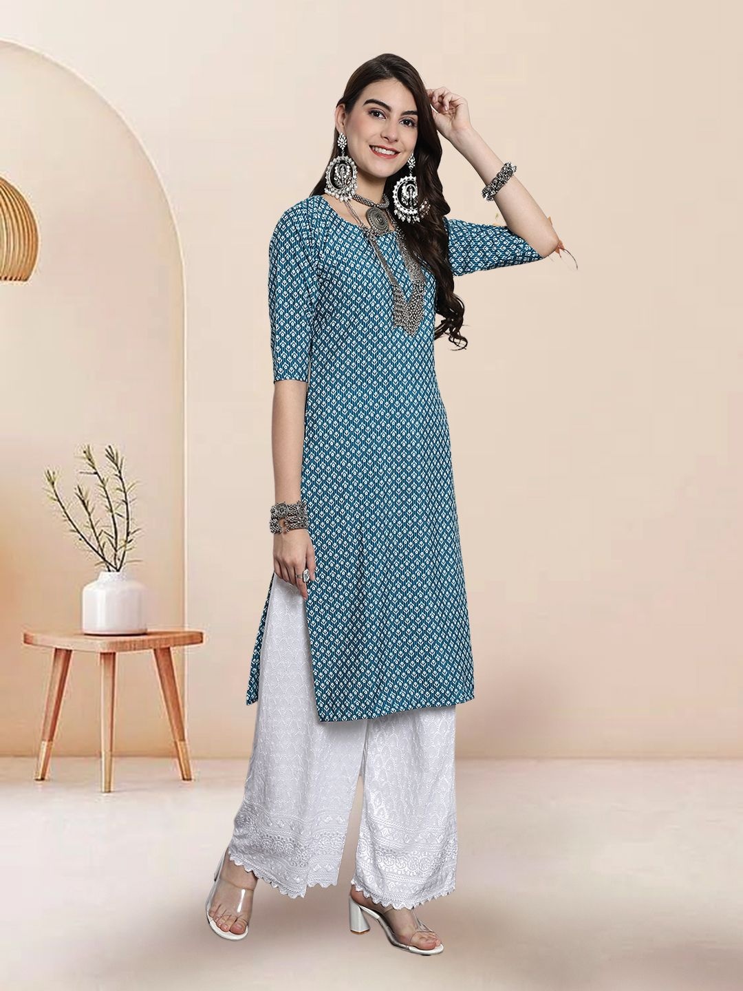 

7Threads Selection Of 2 Ethnic Motifs Printed Round Neck Straight Kurtas, Green