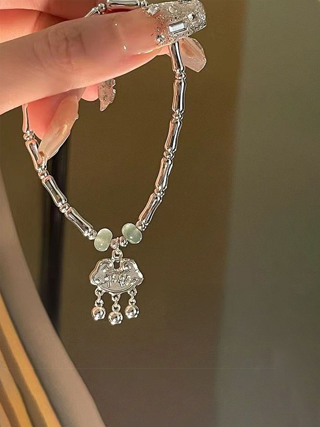 

StyleCast Silver-Tone & Green Stone Studded & Beaded Elegant Minimal Necklace