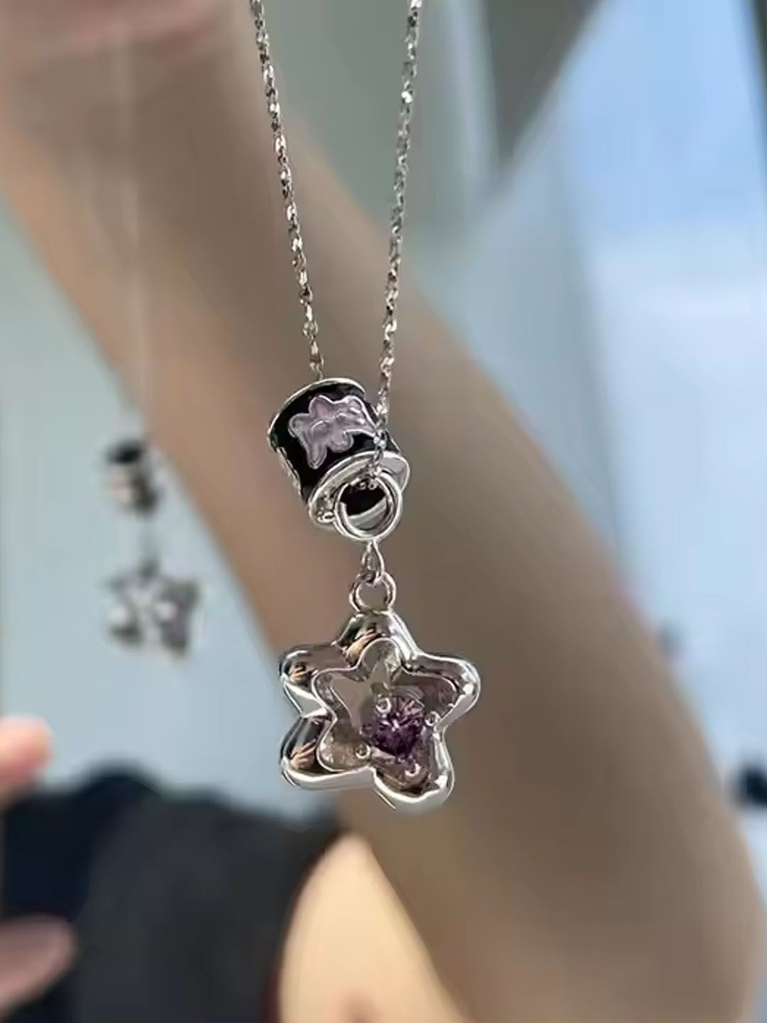 

StyleCast Elegant Silver-Toned Stone Studded Floral Chain