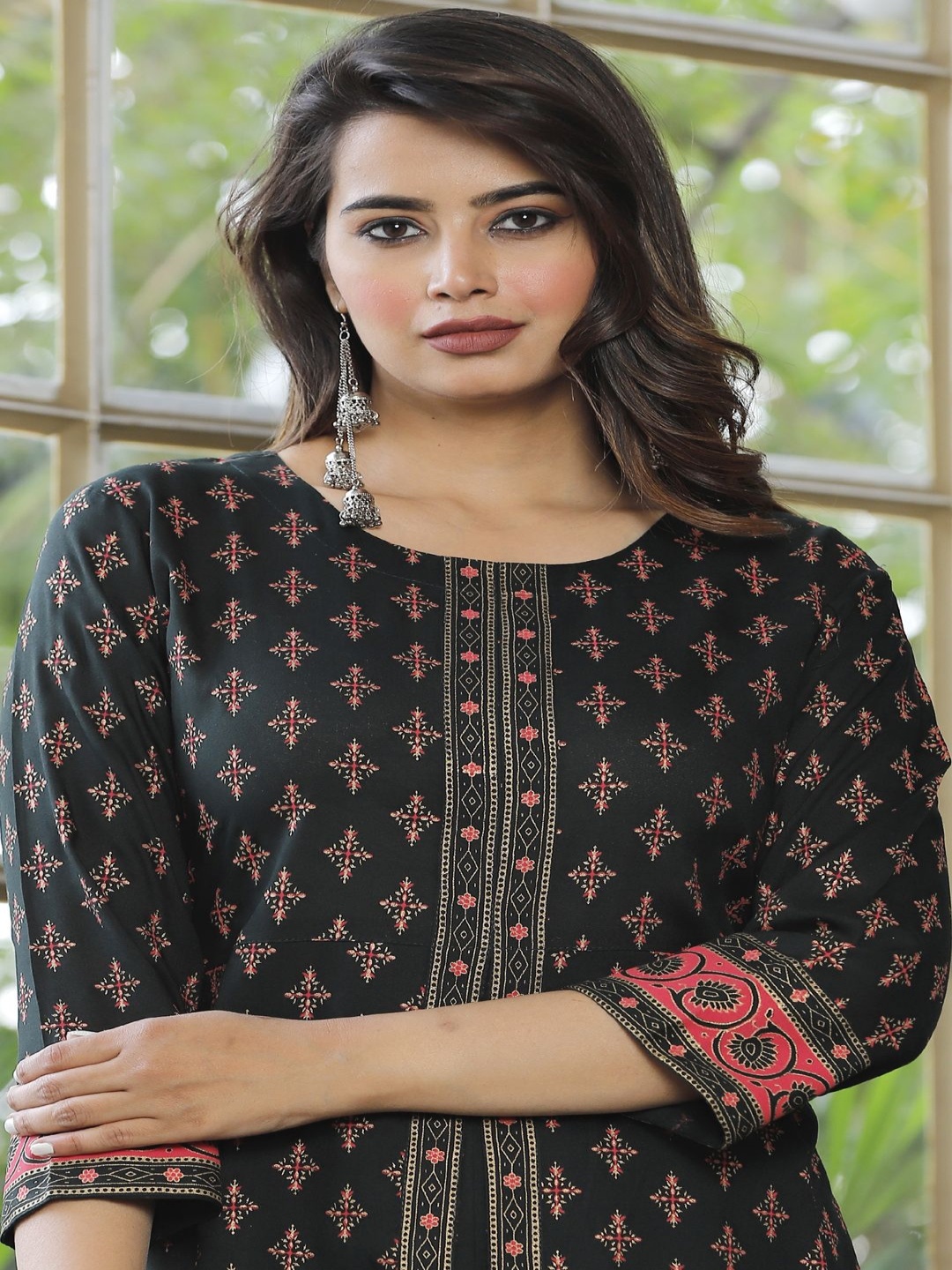 

ANNAYEMA APPARELS Floral Printed Round Neck A-Line Ethnic Dress, Black