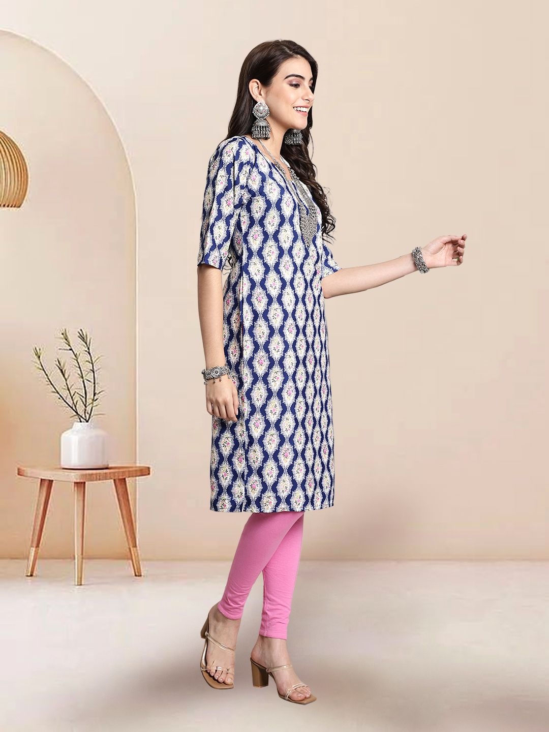 

7Threads Selection Of 2 Ethnic Motifs Printed Round Neck Kurtas, Blue