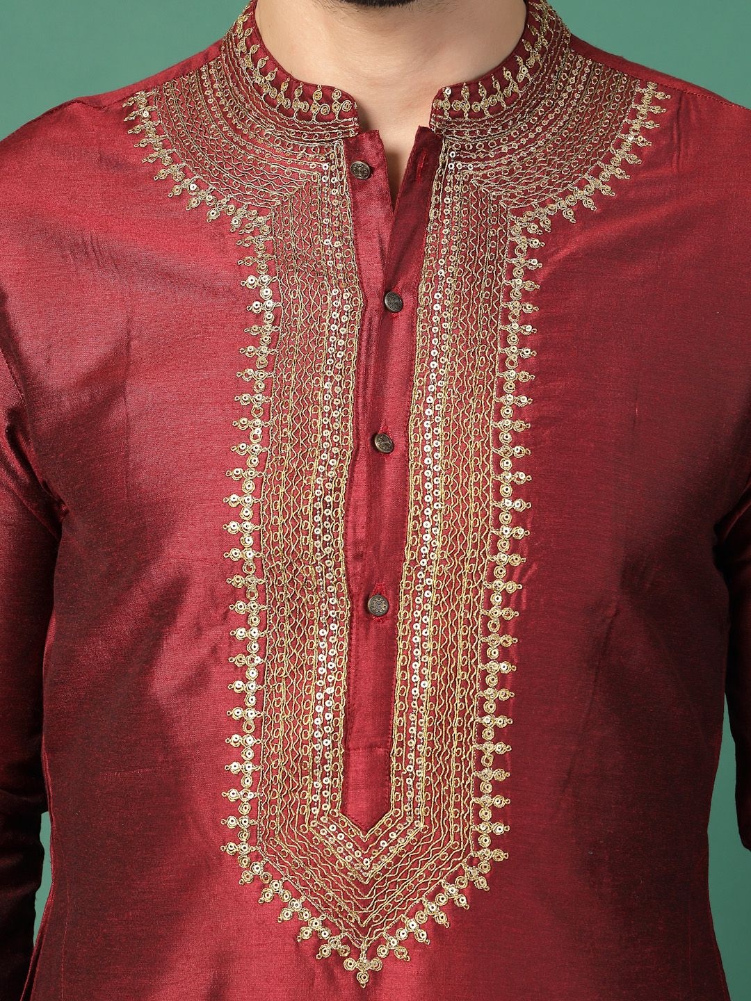 

Ramas Embellished Sequinned Thread Work Mandarin Collar Straight Kurta, Maroon