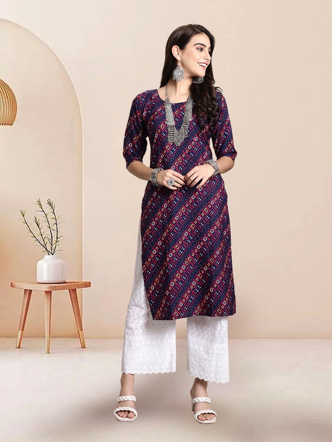 

7Threads Selection Of 2 Geometric Printed Round Neck Straight Kurtas, Navy blue