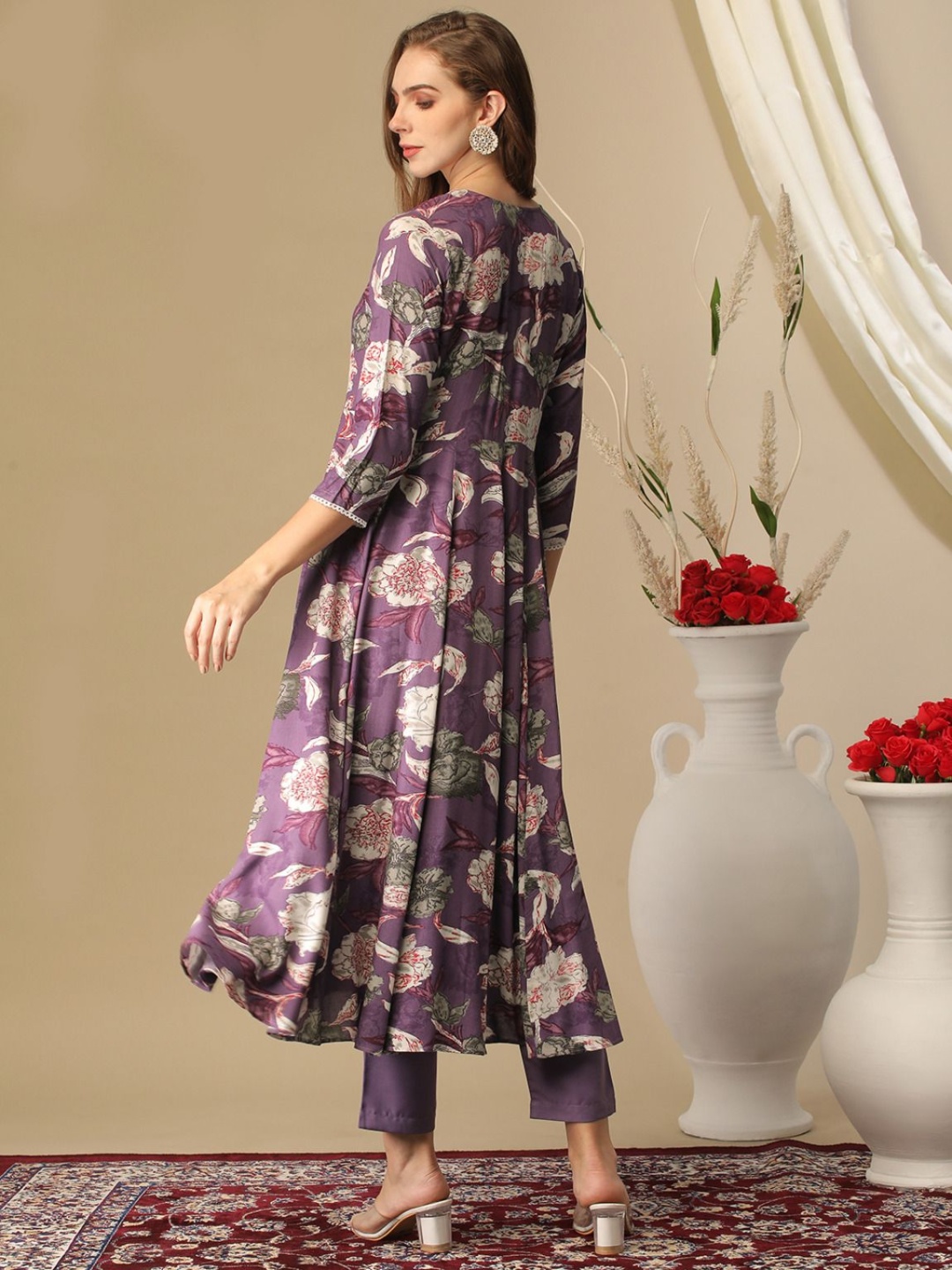 

GoSriKi Floral Printed Notch Neck Anarkali Kurta With Trouser, Purple