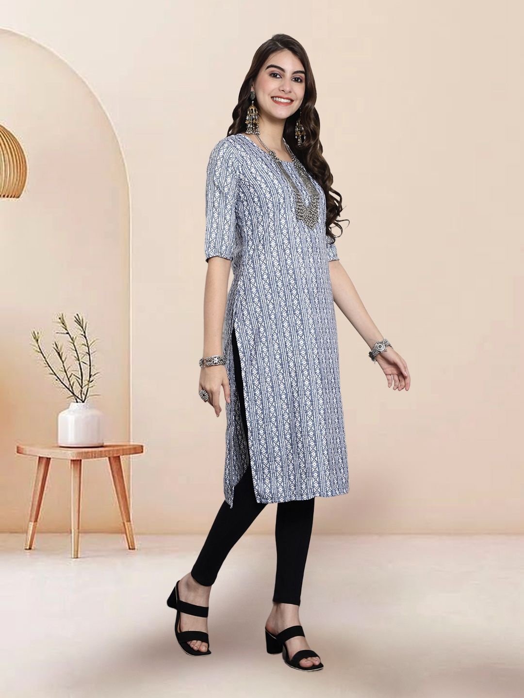 

7Threads Selection of 2 Geometric Printed Round Neck Straight Kurtas, Grey