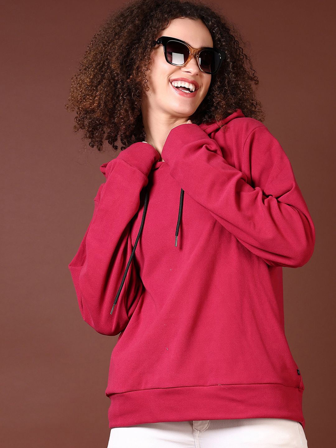 

V-Mart Women Hooded Sweatshirt, Maroon