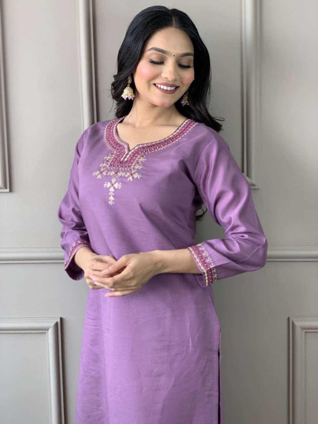 

Siya Fashion Women Embroidered Regular Thread Work Kurta with Trousers & With Dupatta, Purple