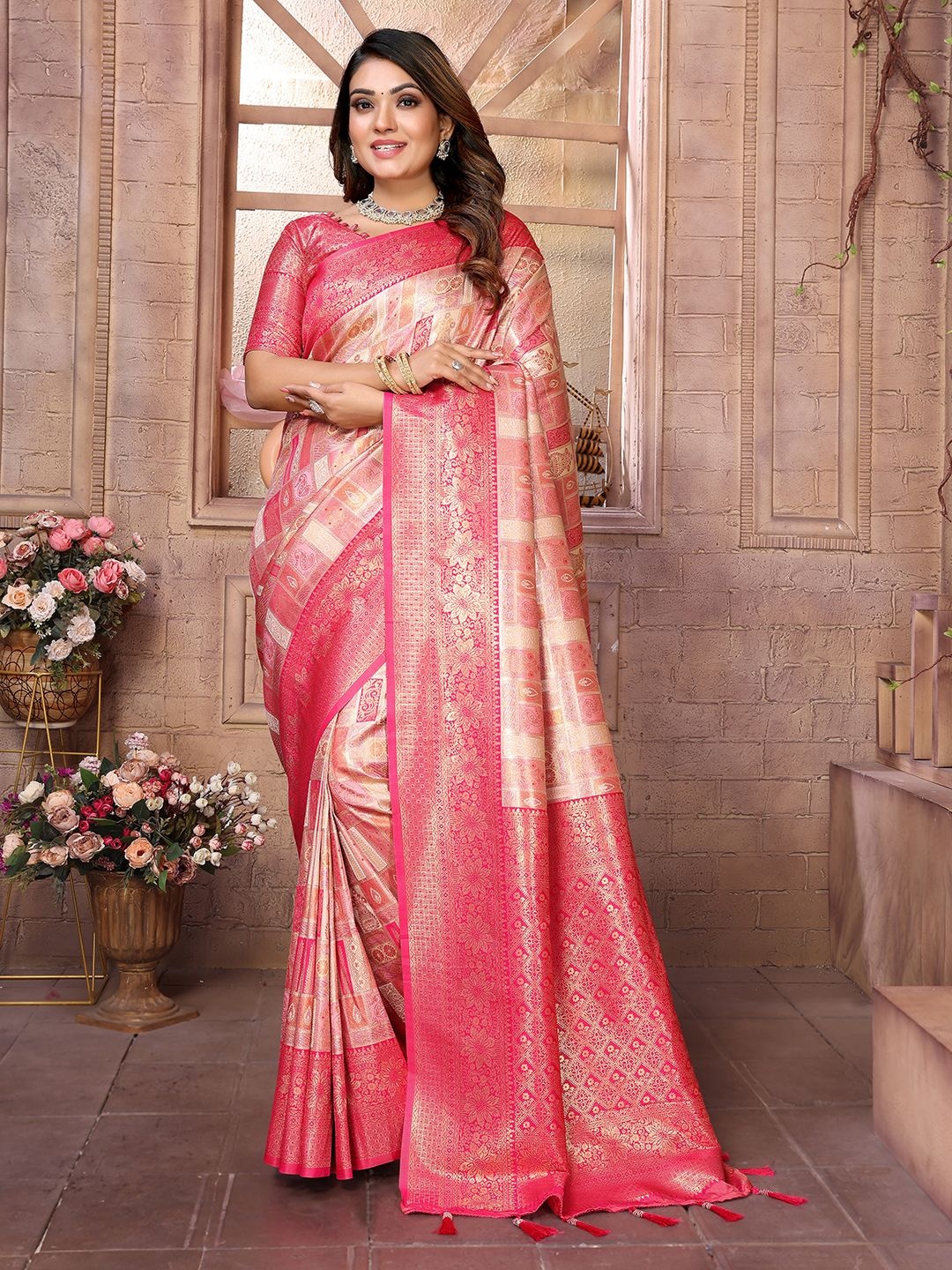 

Mitera Woven Design Zari Silk Blend Banarasi Saree, Peach