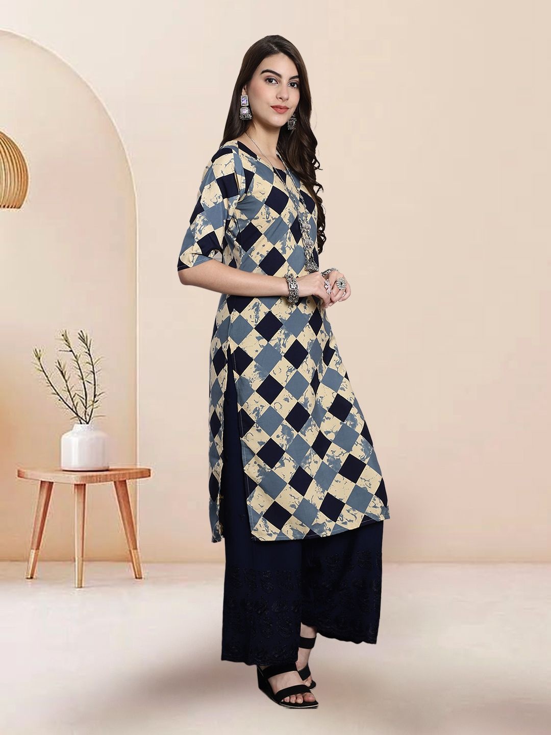 

7Threads Selection Of 2 Geometric Printed Round Neck Straight Kurtas, Cream