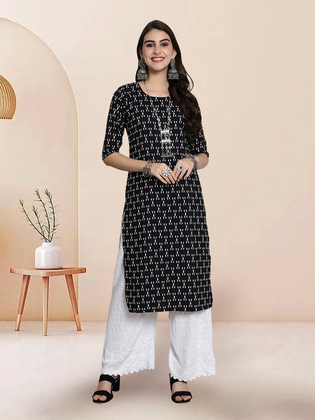 

7Threads Selection of 6 Geometric Printed Round Neck Straight Kurtas, Black