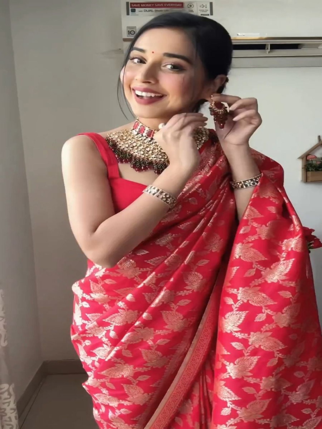 

HERE&NOW Floral Woven Design Zari Ready To Wear Saree, Red