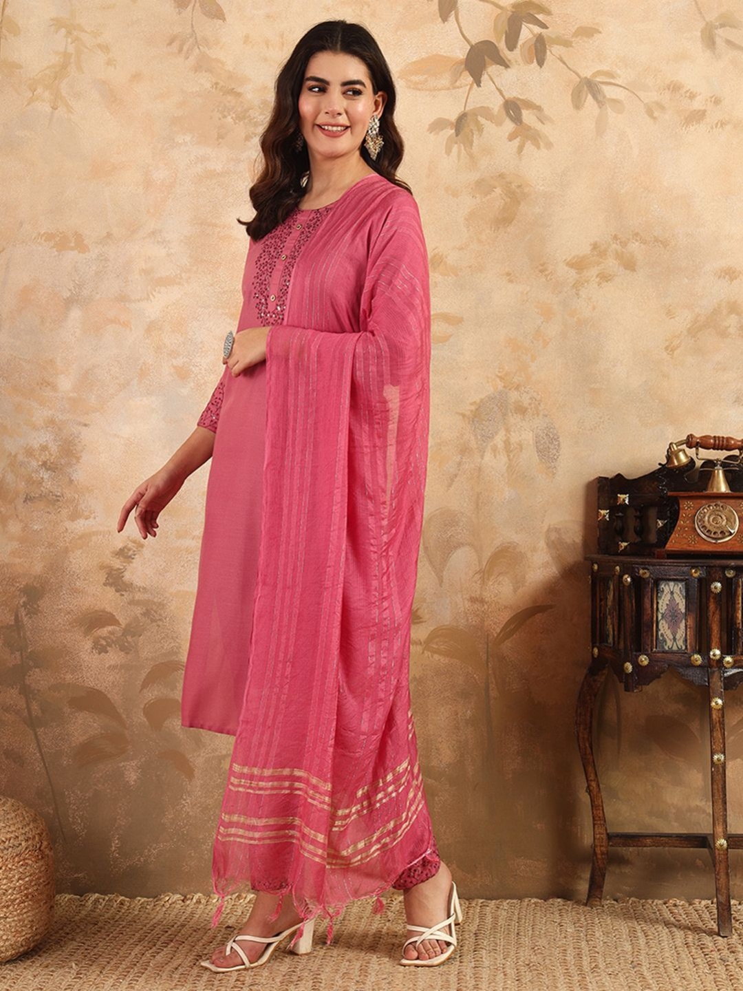 

ARADHNA Ethnic Motifs Sequence Embellished Work High Slit Kurta With Churidar & Dupatta, Pink