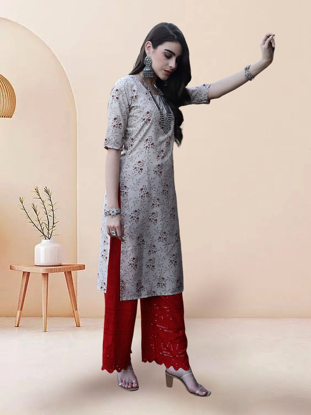 

7Threads Selection Of 2 Floral Printed Round Neck Kurtas, Grey