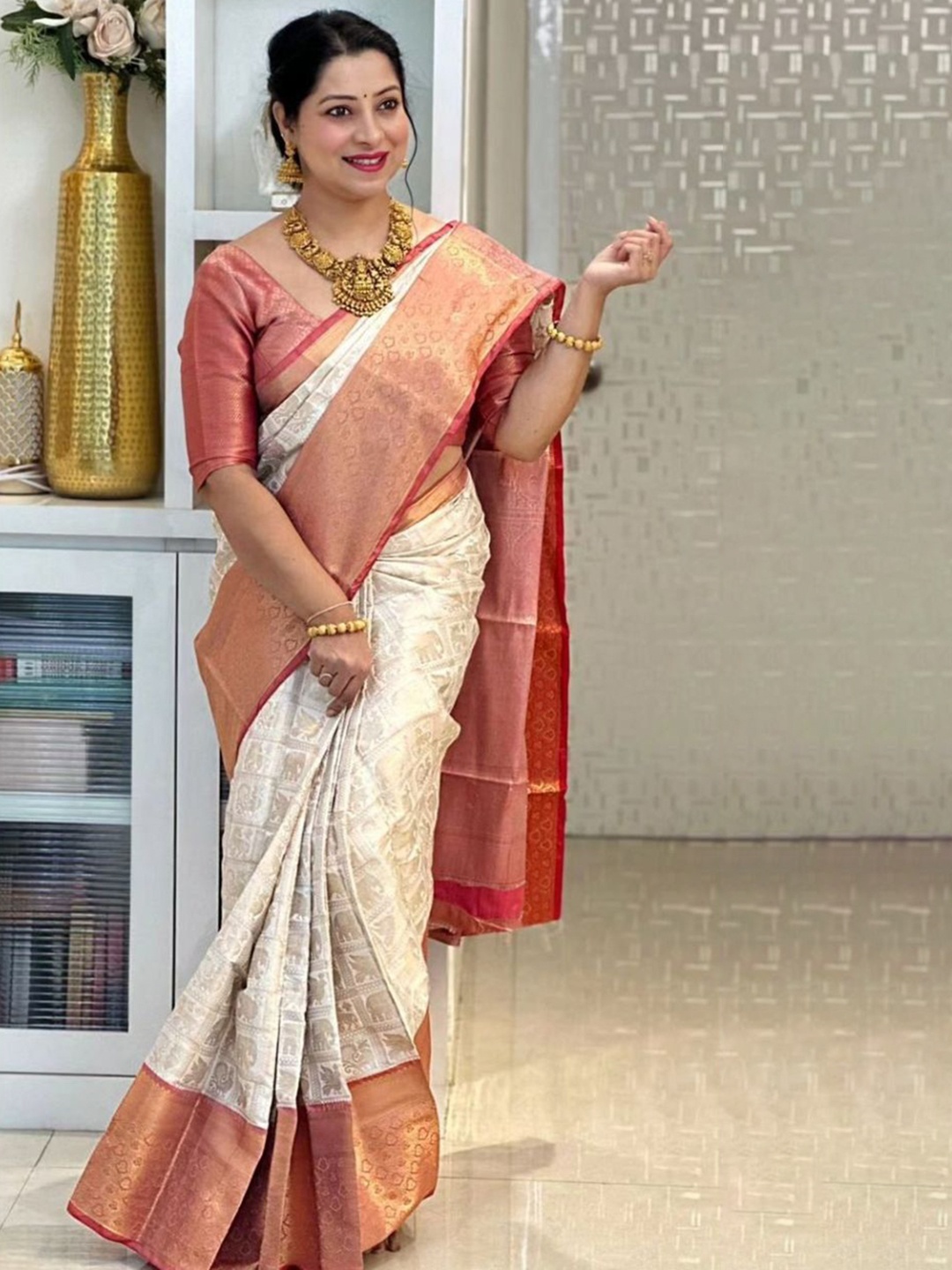 

Fashion Ritmo Woven Design Zari Pure Silk Saree, White
