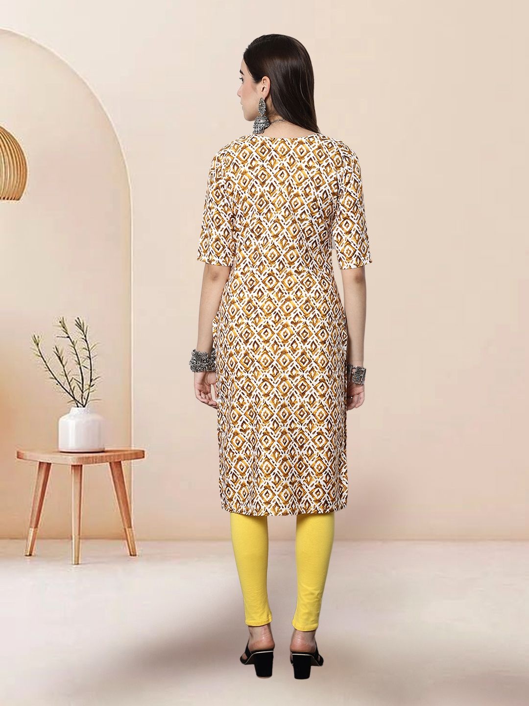 

7Threads Selection of 2 Ethnic Motifs Printed Round Neck Straight Kurtas, White