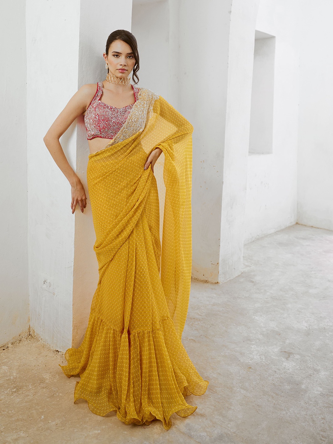 

Pallavi Jaipur Silk Blend Saree, Mustard