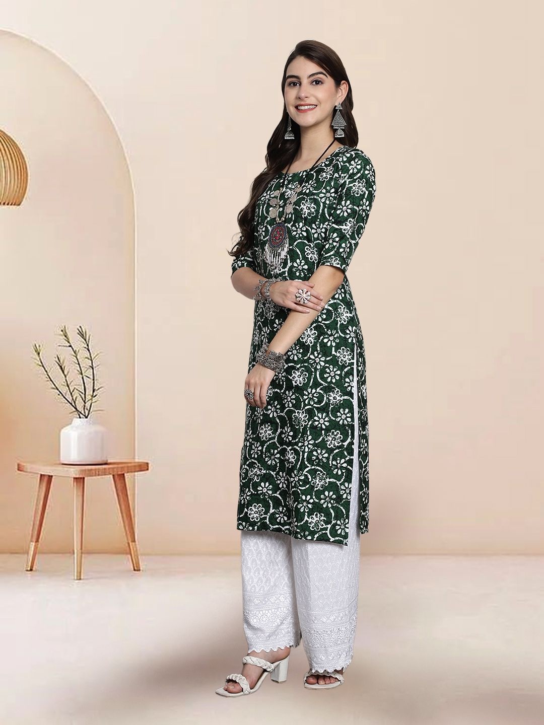 

7Threads Selection Of 3 Floral Printed Round Neck Straight Kurtas, Green