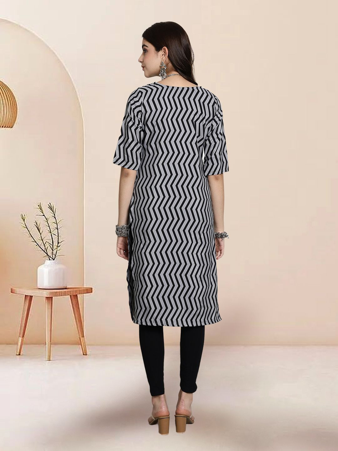 

7Threads Selection Of 5 Chevron Printed Round Neck Straight Kurtas, Grey