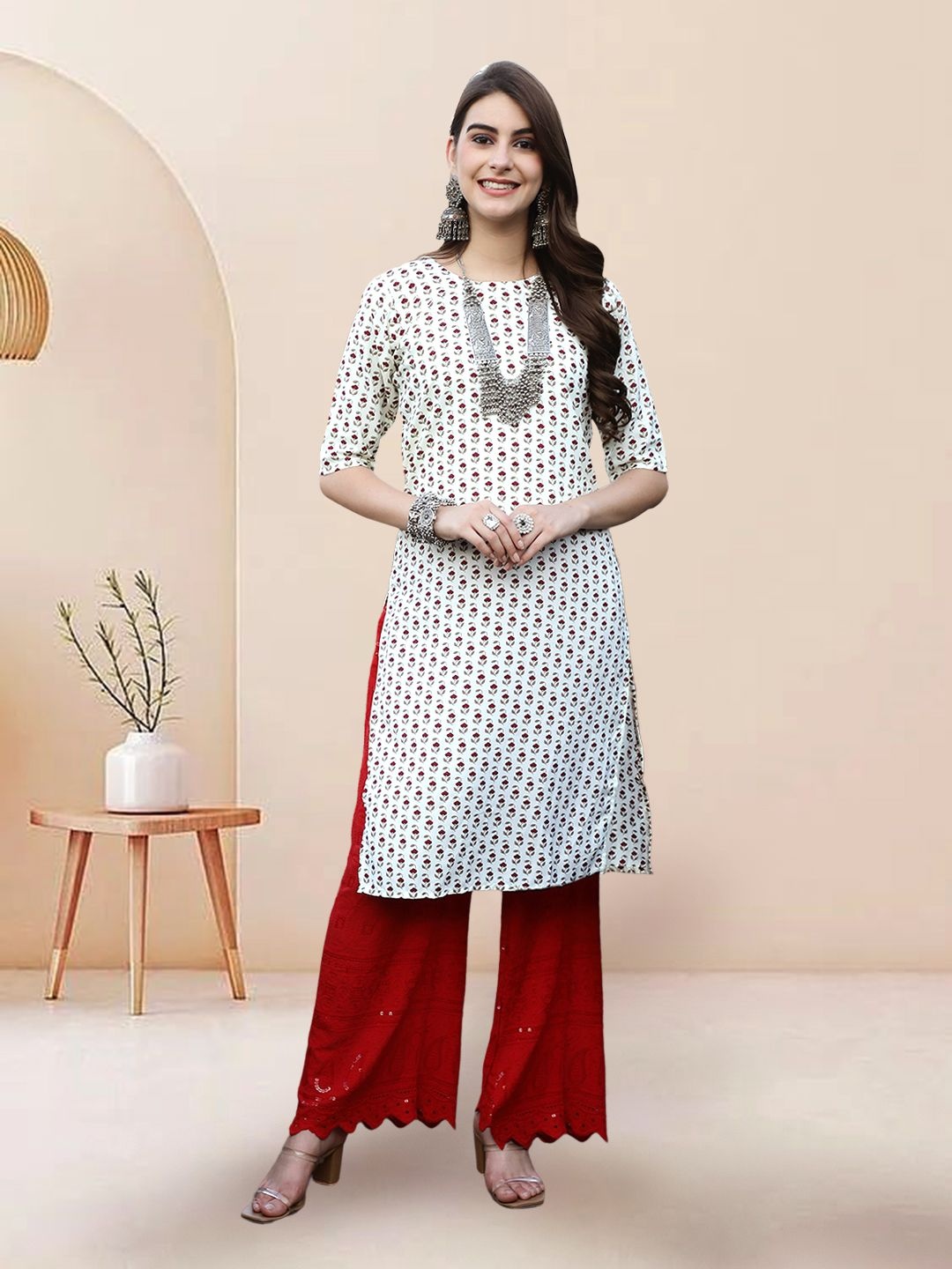 

7Threads Selection Of 2 Floral Printed Round Neck Straight Kurtas, White