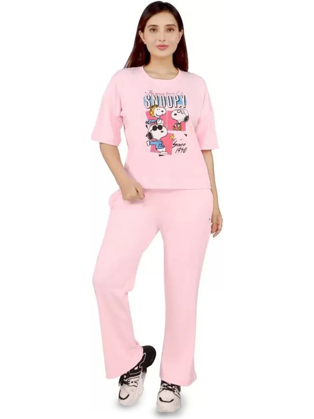 

CLINT Graphic Printed Round Neck T-Shirt With Pyjama, Pink