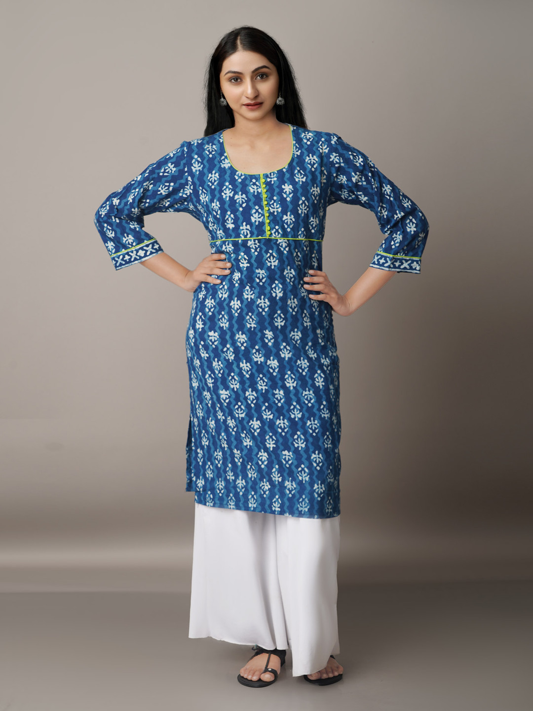 

Unnati Silks Women Paisley Printed Thread Work Handloom Kurta, Blue