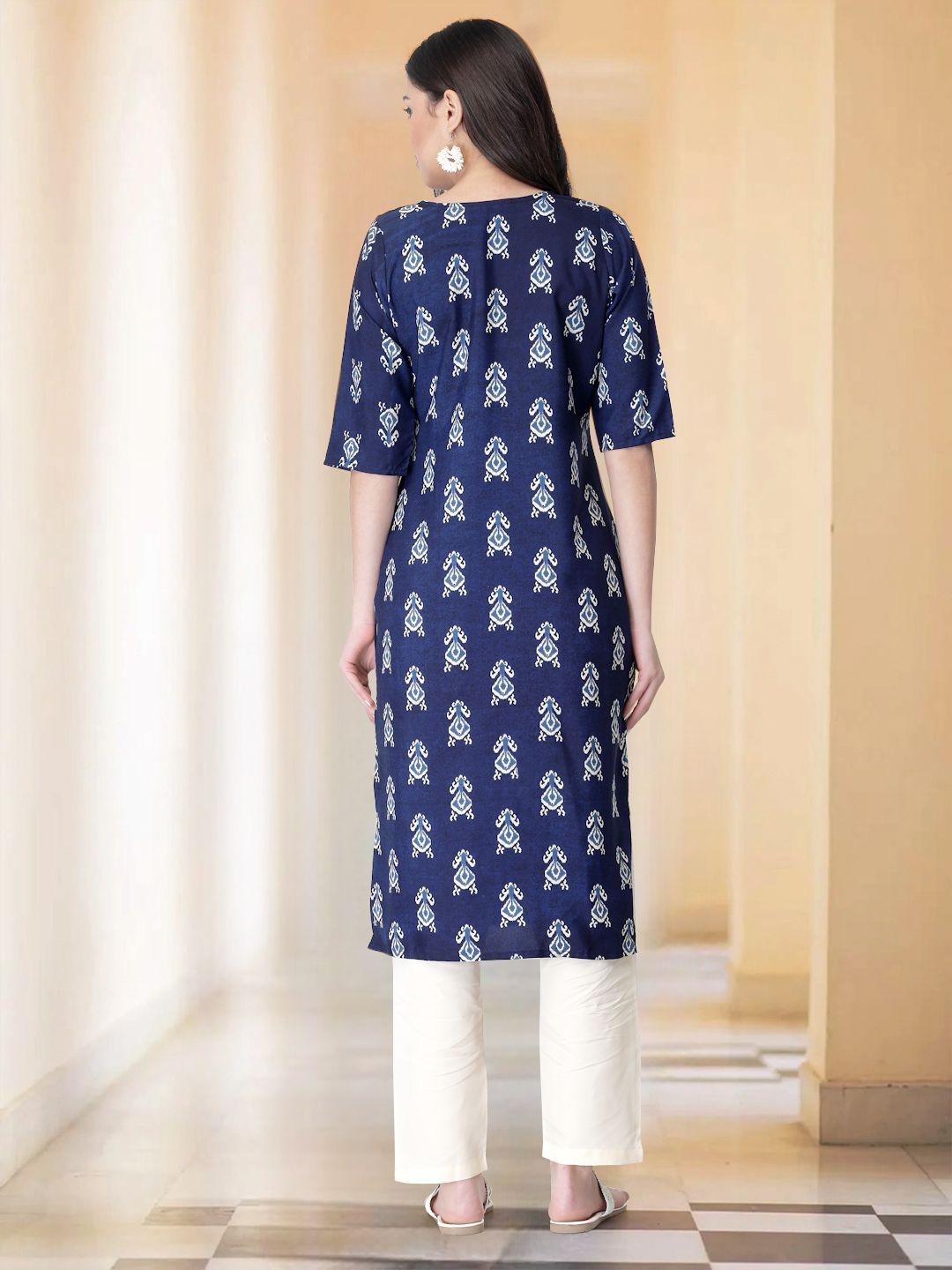 

7Threads Women Ethnic Motifs Printed Regular Round-Neck Straight Kurta with Trousers, Blue