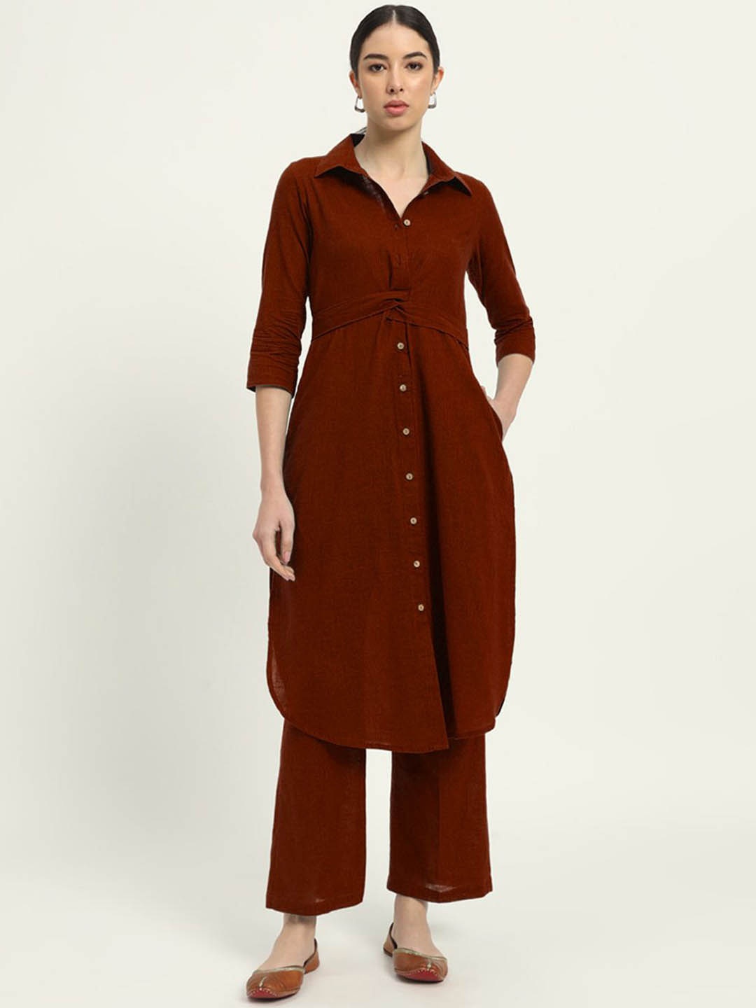 

Thevasa Pure Cotton Kurta With Trousers Co-Ords, Maroon